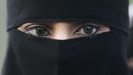 Первая женщина была наказана в Дании за то, что публично носила платок, закрывающий ее лицо и волосы